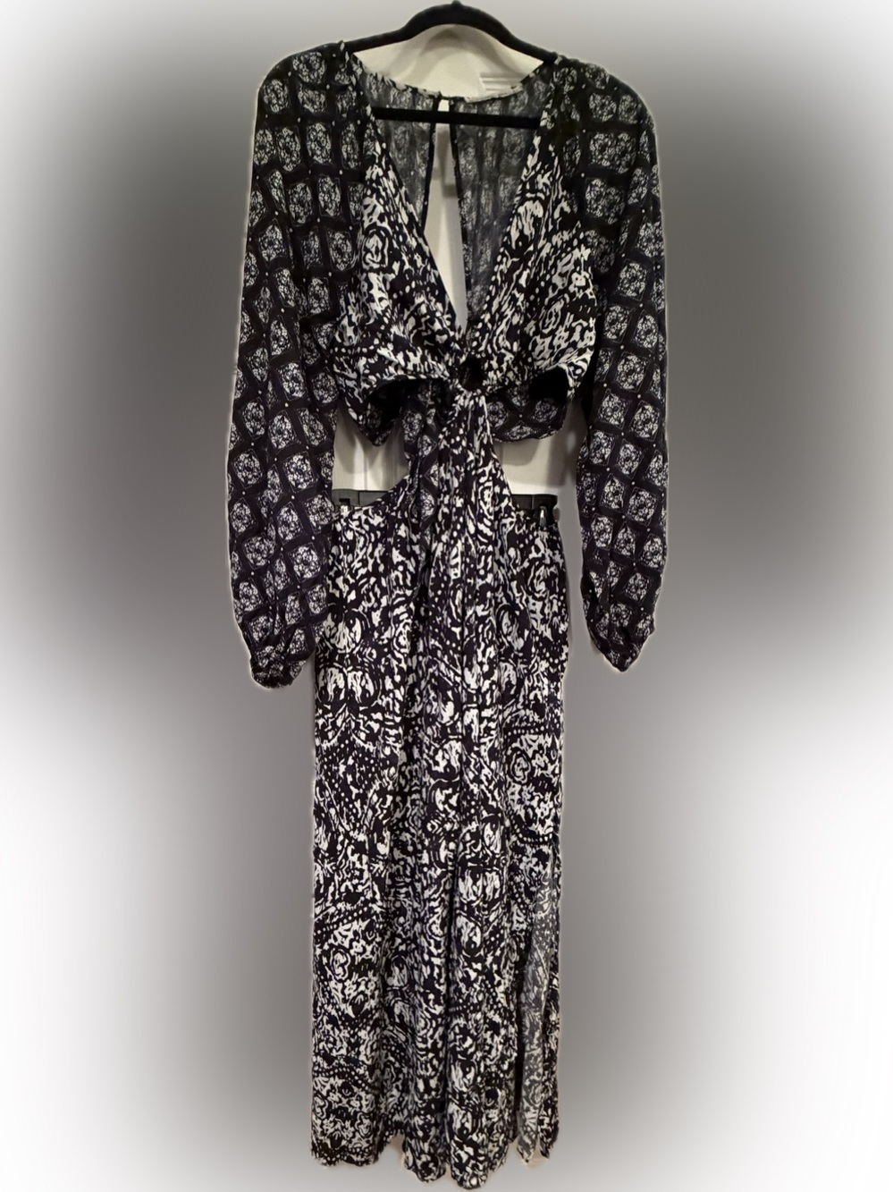 Abercrombie and Fitch Black and White Cutout Maxi Dress with Ring Detail Large - Picture 5 of 8